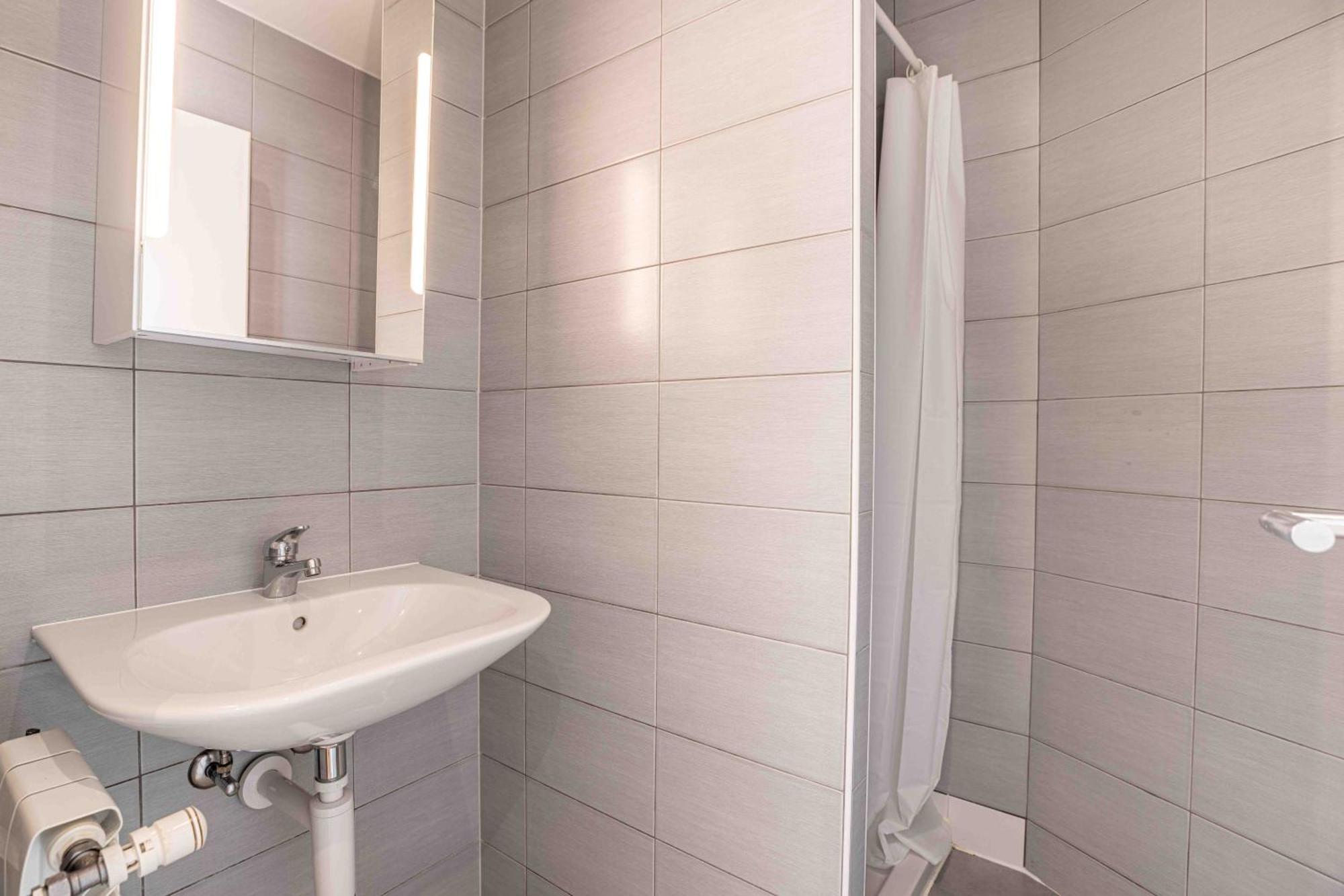 Saint Laurent 33-35 By Homenhancement Lausanne Exteriör bild