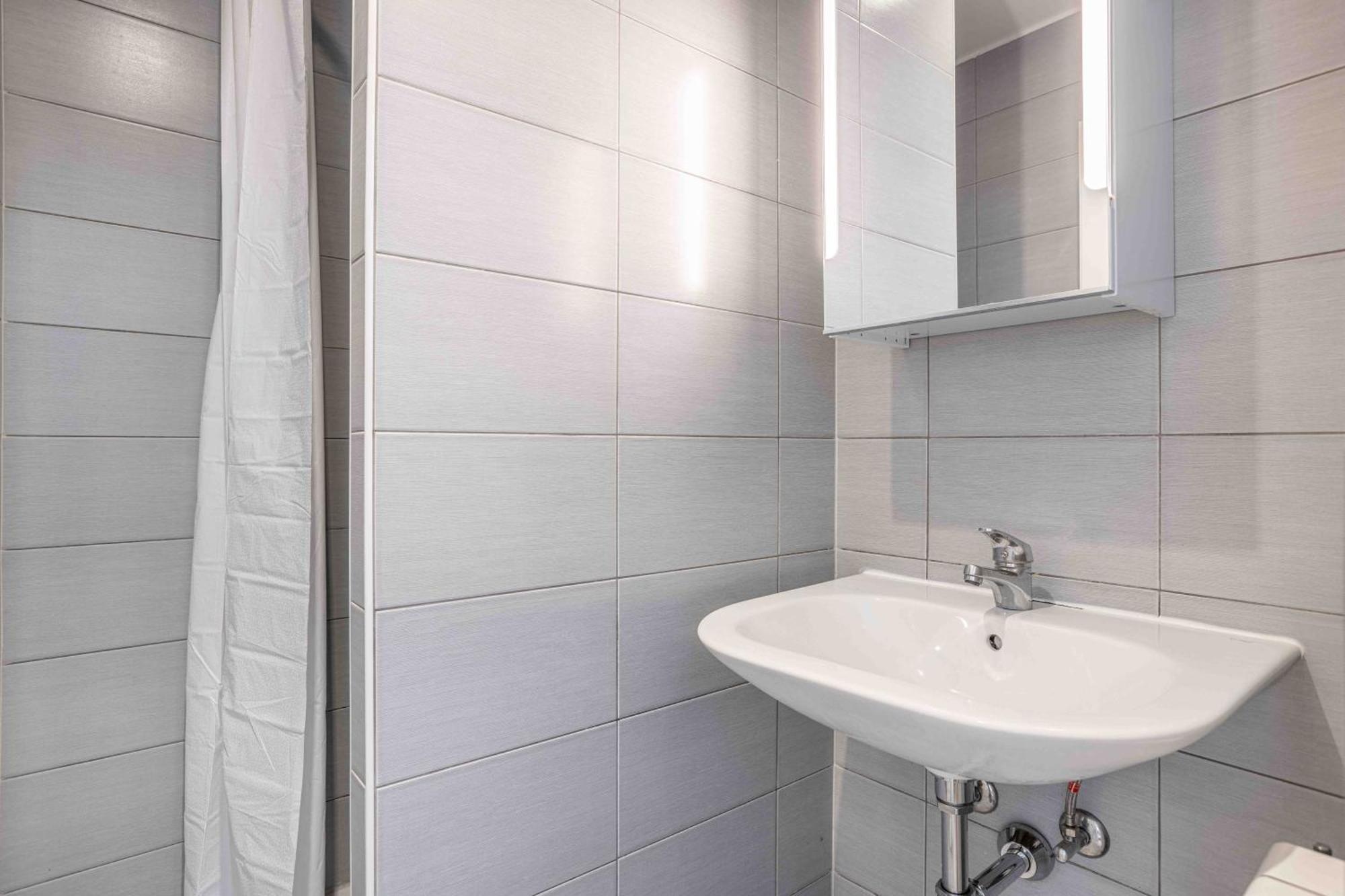 Saint Laurent 33-35 By Homenhancement Lausanne Exteriör bild